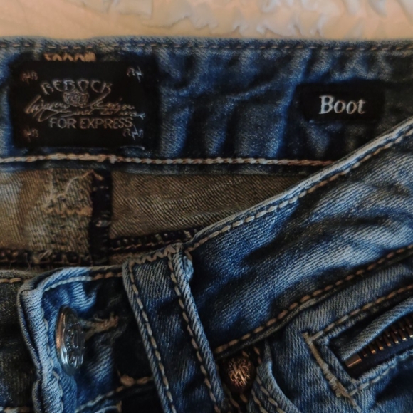 EXPRESS - Picture 3 of 8